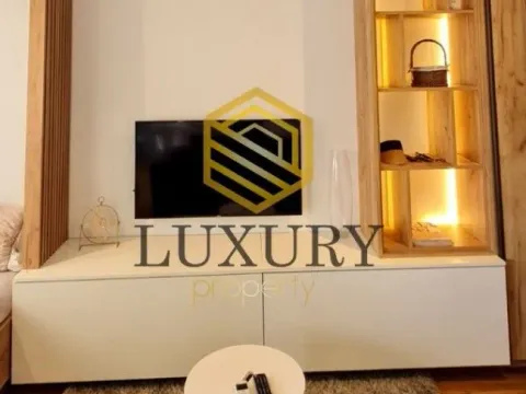 Izdavanje, garsonjera, 33m², City Kvart, Podgorica - image 7