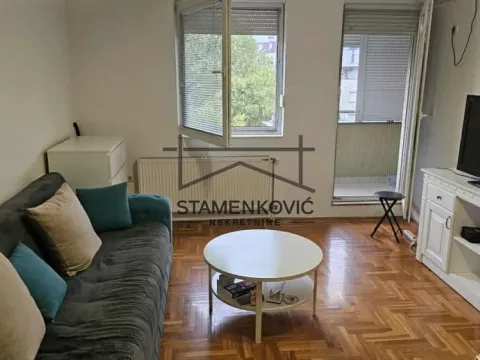 Izdavanje, jednosoban stan, 42m², Grbavica, Novi Sad Sve Podlokacije