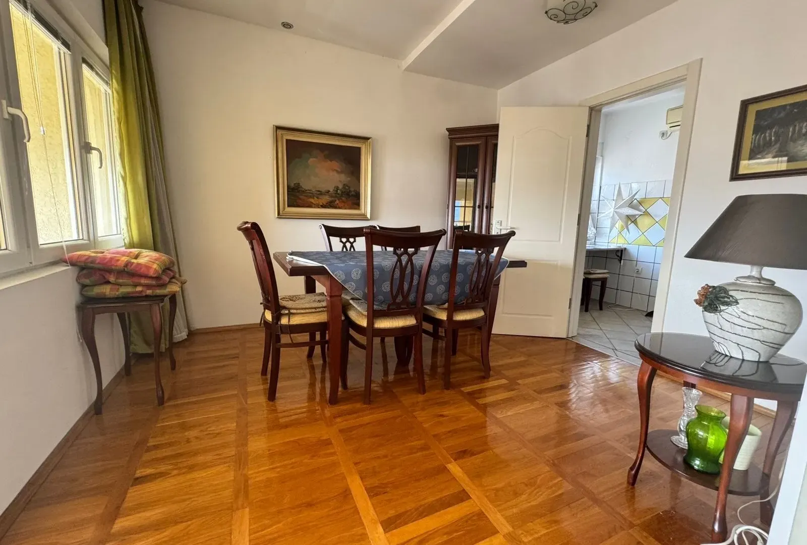 Rent, one bedroom apartment, 75m², Centar, Tivat