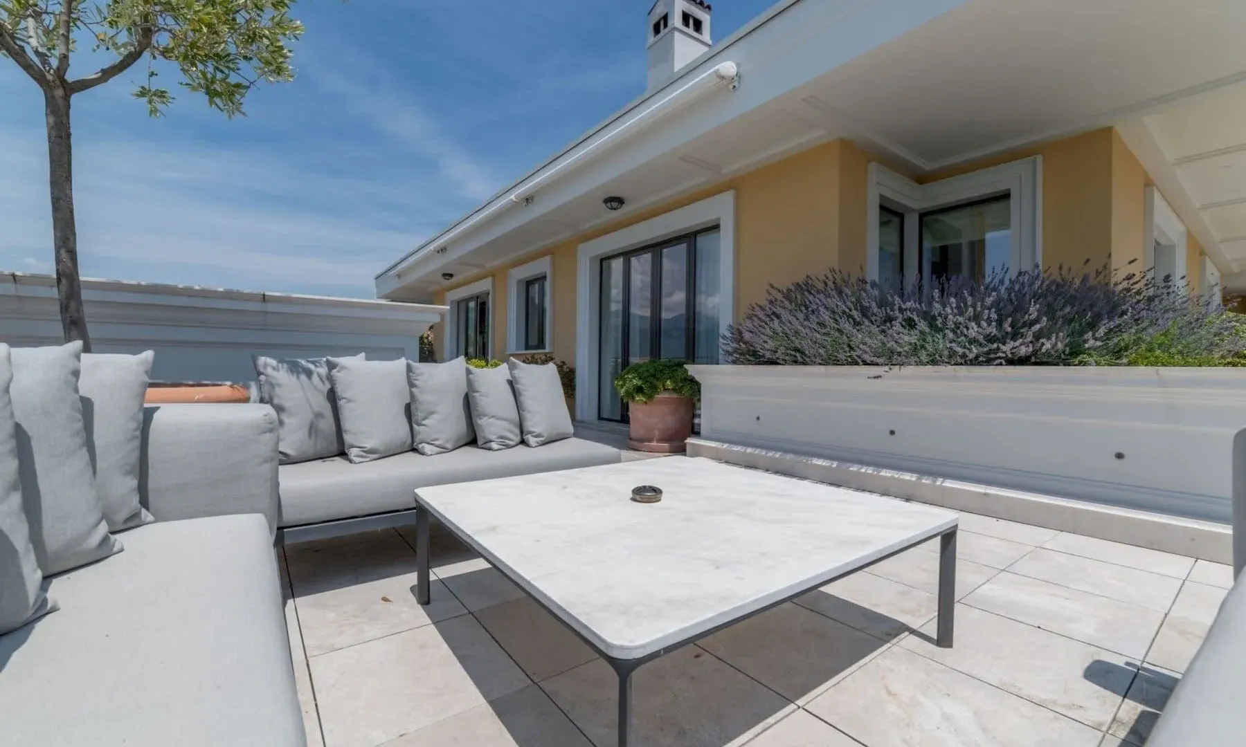 Sale, four bedroom apartment, 600m², Porto Montenegro, Tivat