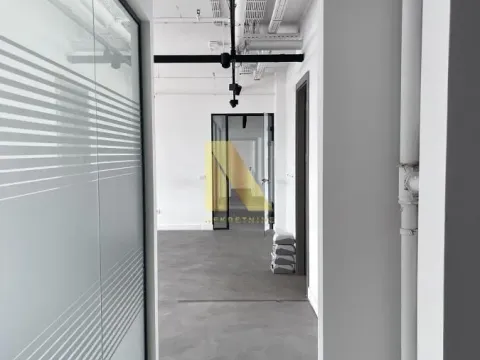 Rent, office space, 320m², Salajka, Novi Sad Sve Podlokacije - image 8