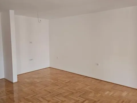 Sale, two bedroom apartment, 54m², Medijana, Niš - image 2