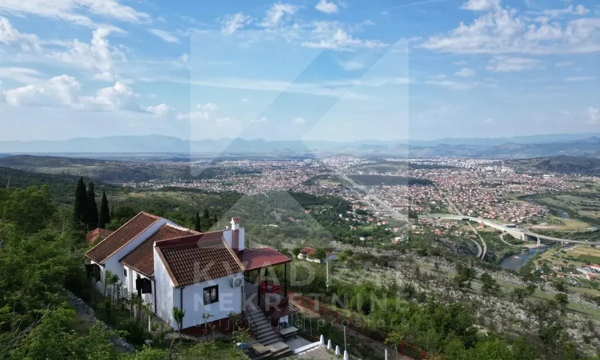 Rent, house, 130m², Zlatica, Podgorica