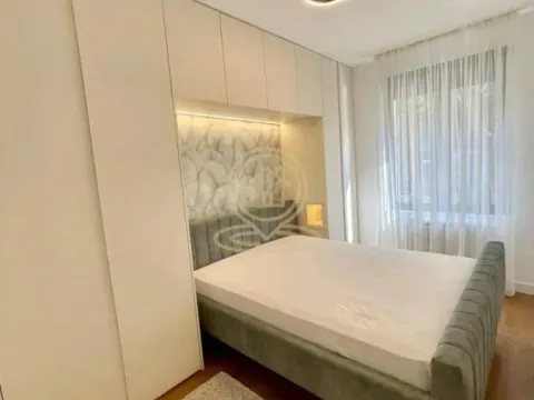 Rent, three bedroom apartment, 61m², Vračar Sve Podlokacije, Beograd - image 11