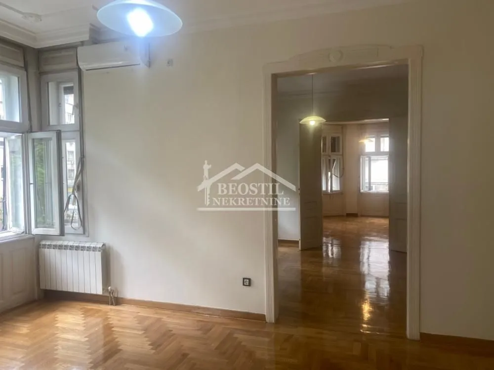 Rent, four bedroom apartment, 135m², Skadarlija, Beograd