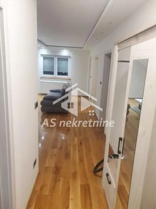 Izdavanje, trosoban stan, 62m², Lekino Brdo, Voždovac Sve Podlokacije