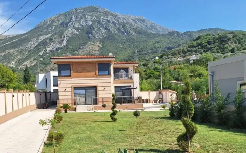 Izdavanje, kuća, 250m², Bartula, Bar - image 1