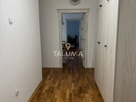 Izdavanje, jednosoban stan, 60m², Centar, Podgorica - image 9