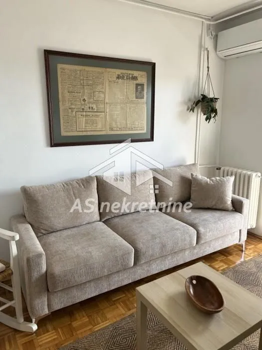 Rent, one bedroom apartment, 33m², Stari Grad, Beograd