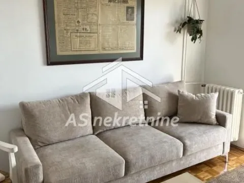 Rent, one bedroom apartment, 33m², Stari Grad, Beograd - image 2