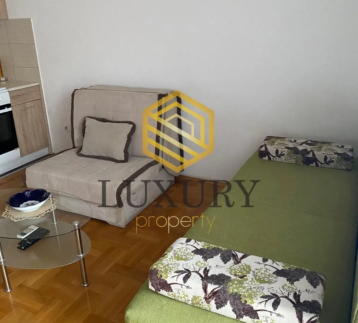 Rent, studio apartment, 29m², Stari Aerodrom, Podgorica