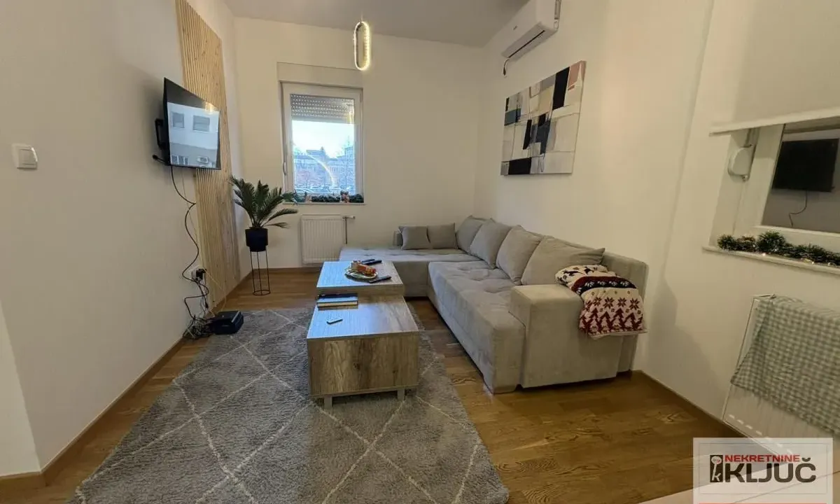 Prodaja, jednosoban stan, 39m², Rotkvarija, Novi Sad Sve Podlokacije