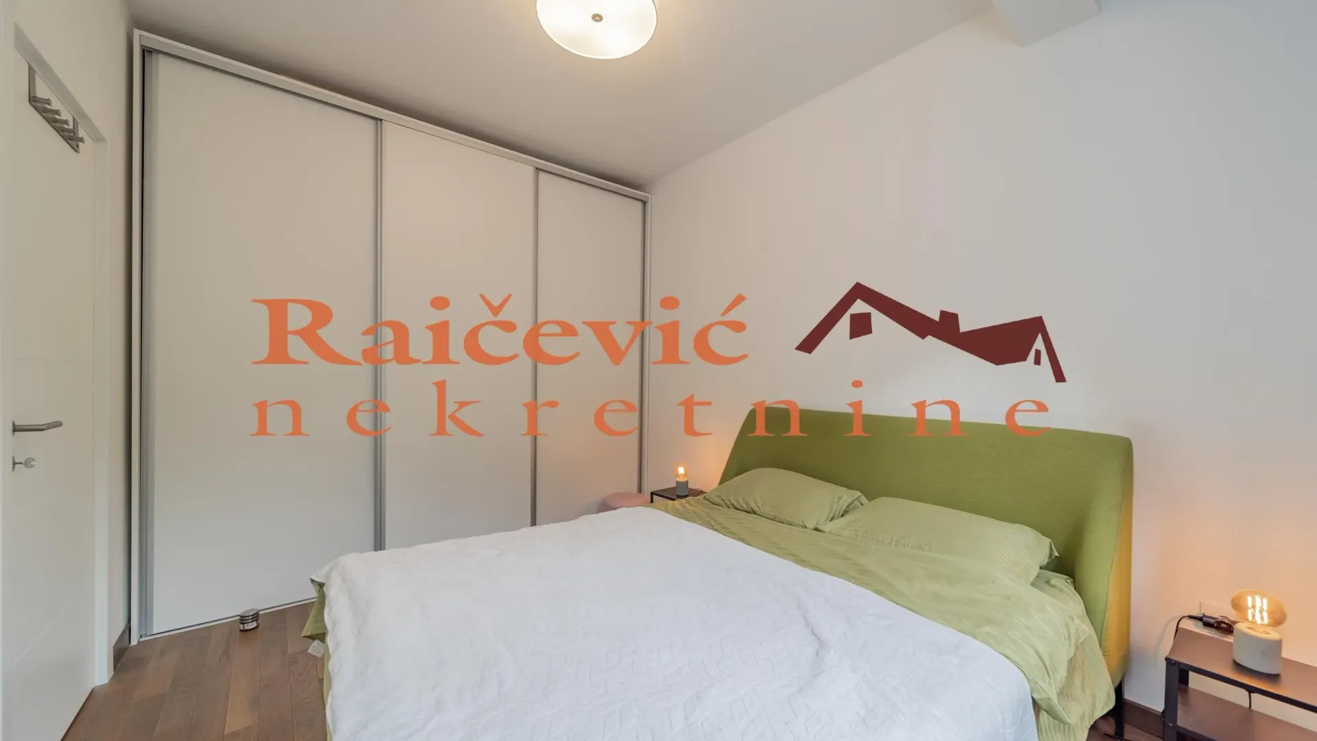 Izdavanje, dvosoban stan, 40m², Šumice, Beograd