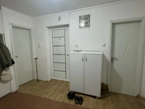 Prodaja, dvosoban stan, 62m², Centar, Berane - image 10