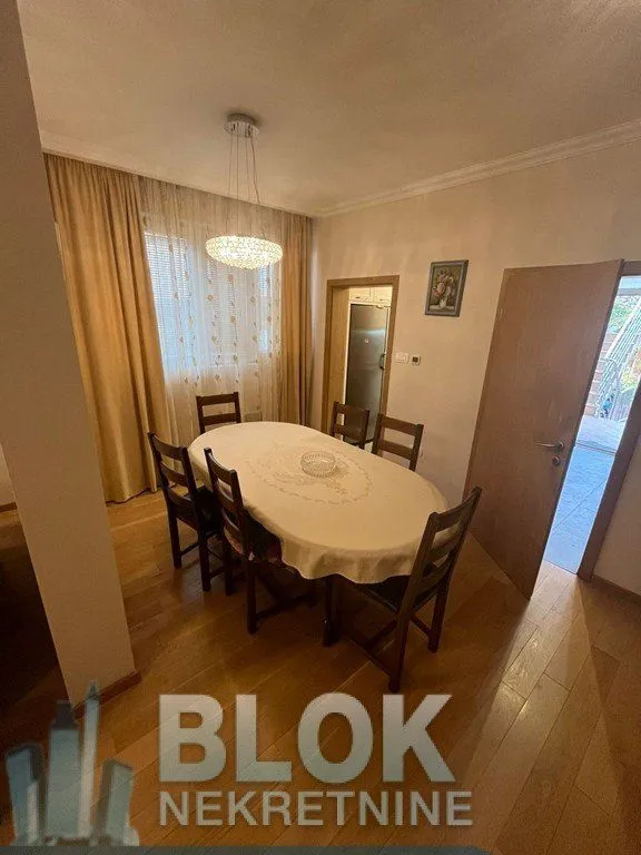 Izdavanje, kuća, 300m², Donja Gorica, Podgorica