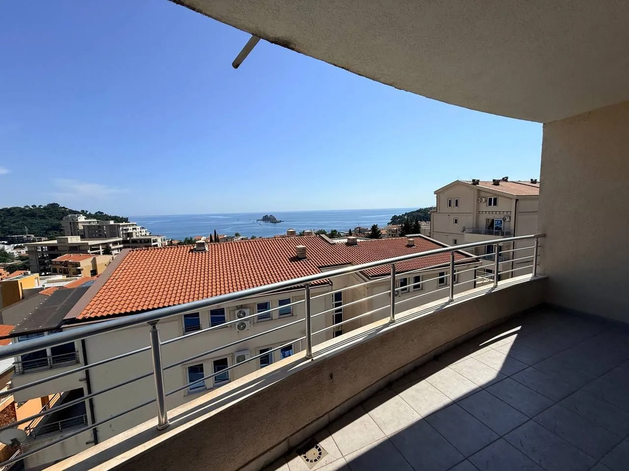 Sale, two bedroom apartment, 85m², Petrovac, Budva