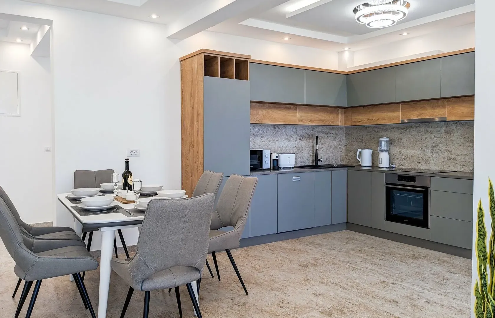 Sale, house, 365m², Utjeha, Bar