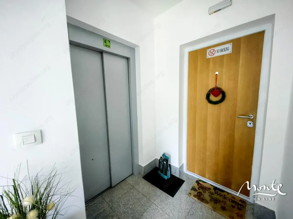 Prodaja, trosoban stan, 196m², Podgorica, Crna Gora