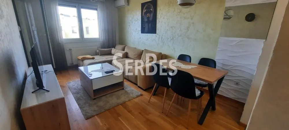 Izdavanje, jednosoban stan, 42m², Adamovićevo Naselje, Novi Sad Sve Podlokacije
