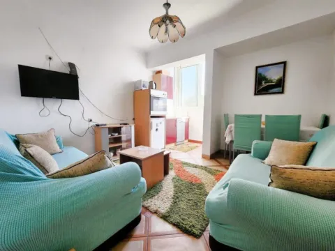 Izdavanje, dvosoban stan, 46m2, Centar, Bar Izdavanje, dvosoban stan, 46m2, Centar, Bar
