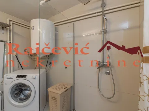 Sale, three bedroom apartment, 82m², Kalenić Pijaca, Vračar Sve Podlokacije - image 16
