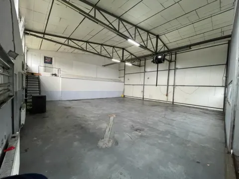 Izdavanje, poslovni prostor, 250m², Leštane, Grocka - image 7