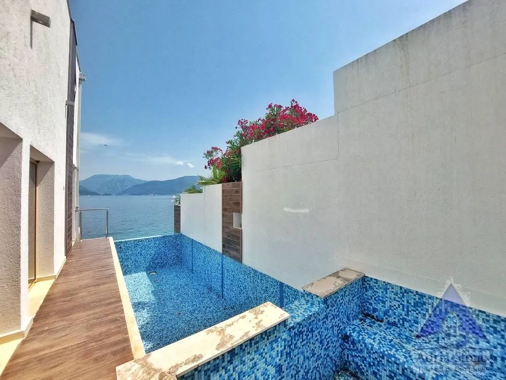 Prodaja, kuća, 300m², Krašići, Tivat