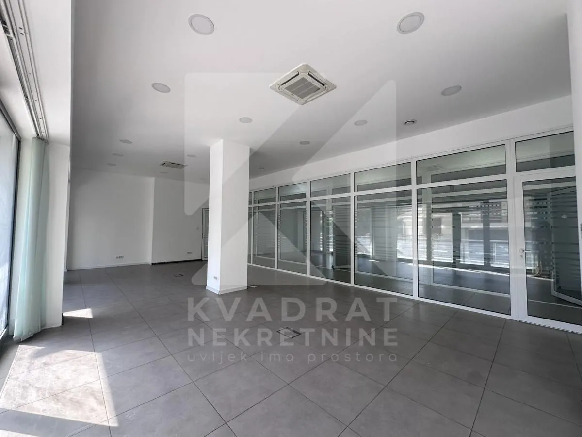 Rent, office space, 362m², Ljubović, Podgorica