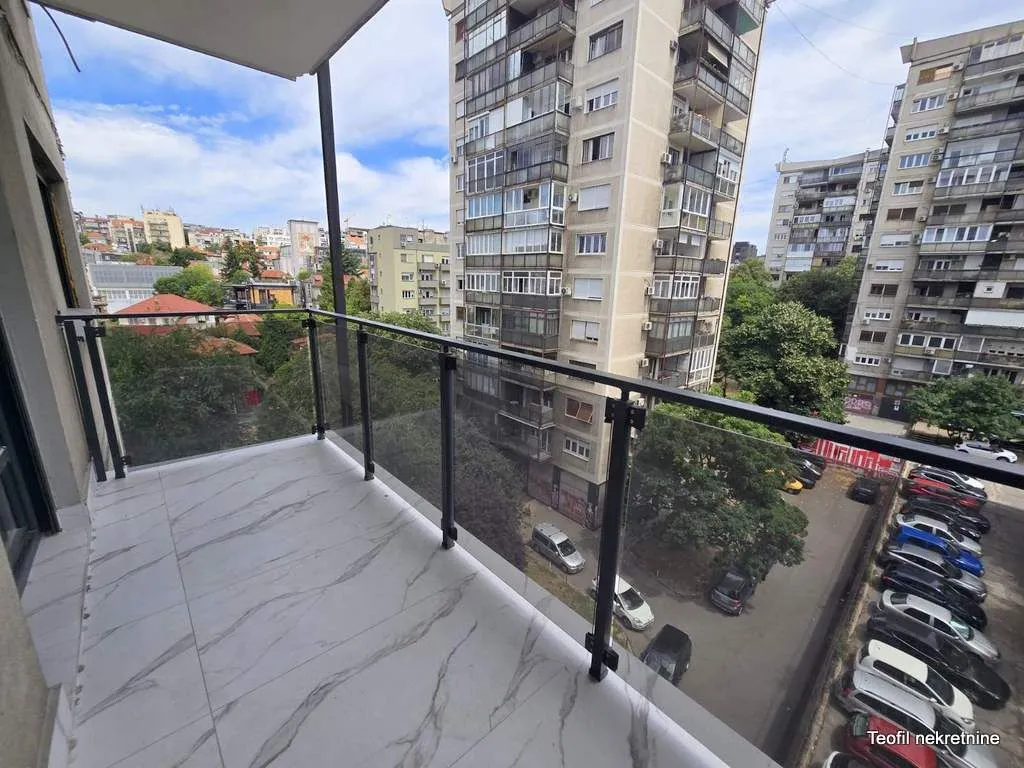 Prodaja, trosoban stan, 75m², Južni Bulevar, Vračar Sve Podlokacije
