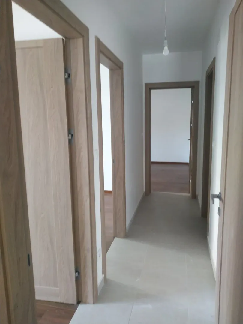 Izdavanje, četvorosoban stan, 125m², City Kvart, Podgorica