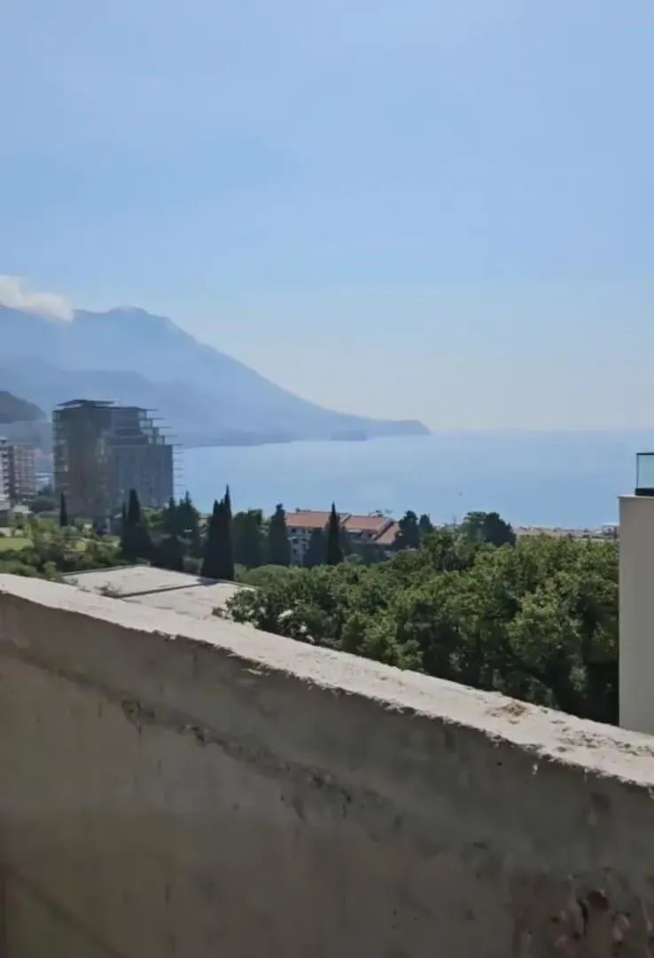 Sale, two bedroom apartment, 71m², Bečići, Budva