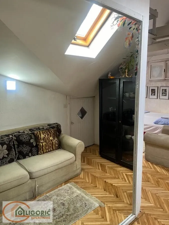 Sale, three bedroom apartment, 80m², Stari Grad, Beograd