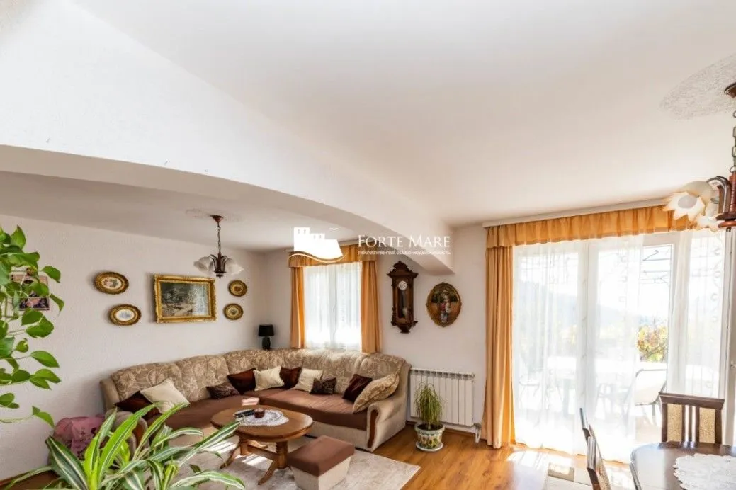 Prodaja, kuća, 261m², Ratiševina, Herceg Novi