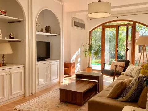 Rent, three bedroom apartment, 110m², Podgorica, Crna Gora - image 14