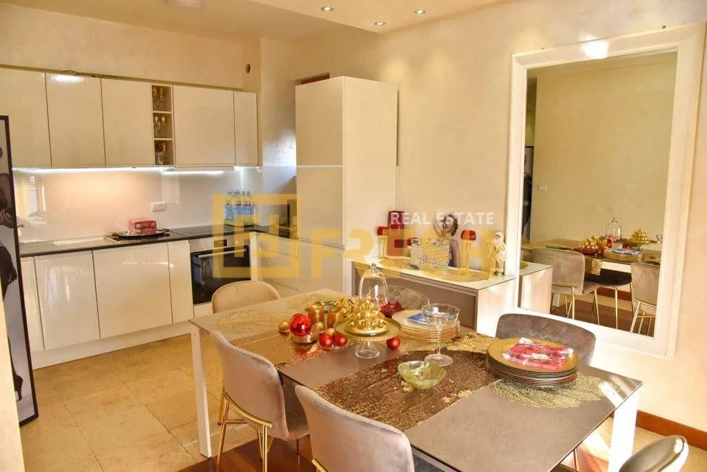 Rent, four bedroom apartment, 140m², Centar, Podgorica