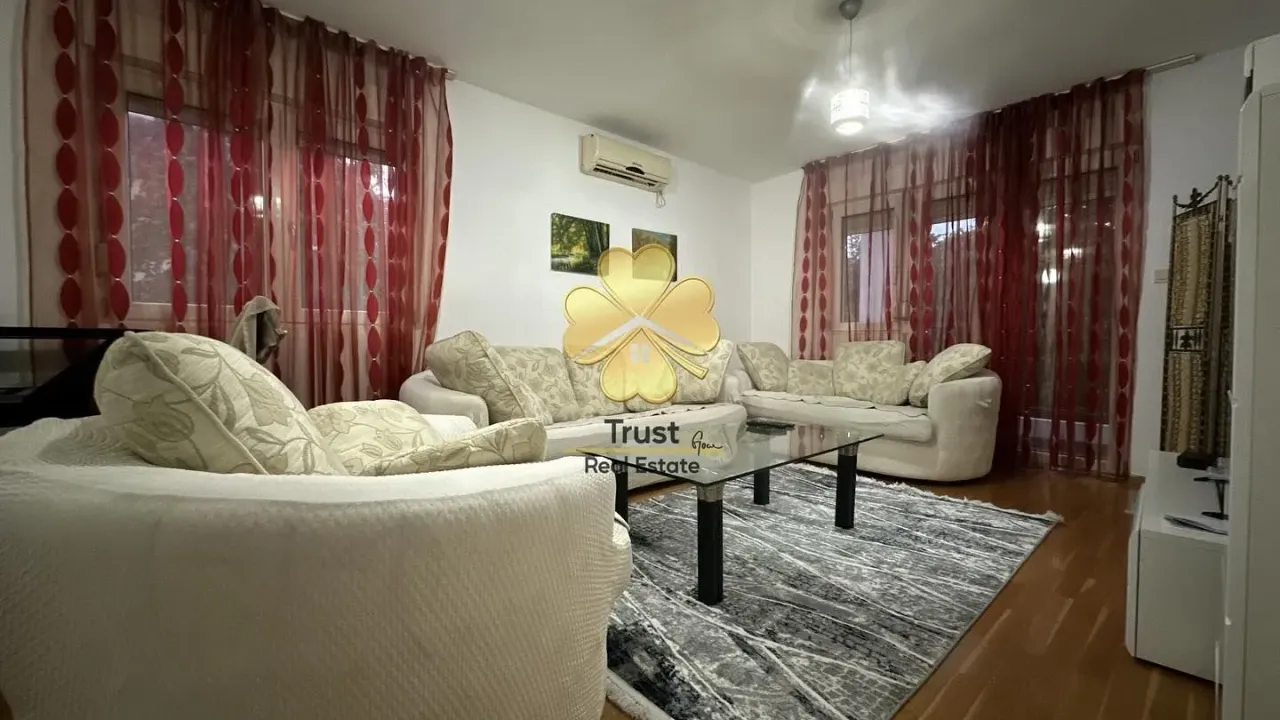 Izdavanje, trosoban stan, 80m², Dalmatinska ulica, Podgorica