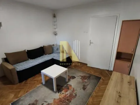Izdavanje, dvosoban stan, 40m², Bulevar Oslobodjenja, Novi Sad Sve Podlokacije - image 3