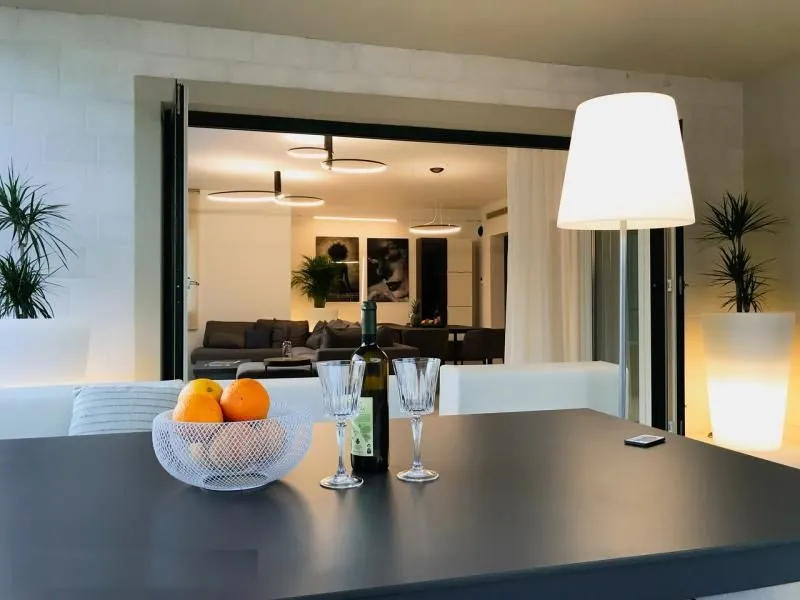 Sale, one bedroom apartment, 146m², Centar, Tivat