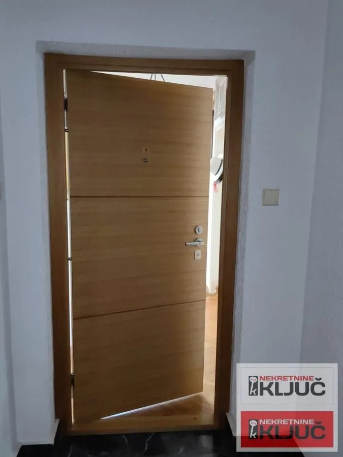 Prodaja, dvosoban stan, 59m², Centar, Novi Sad