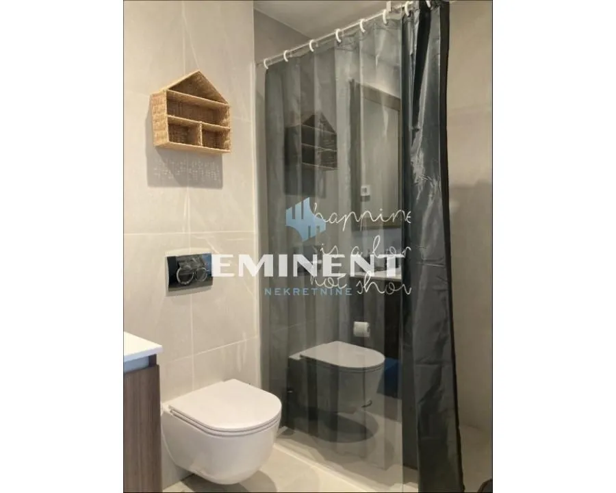 Izdavanje, trosoban stan, 75m², Savski Venac, Beograd