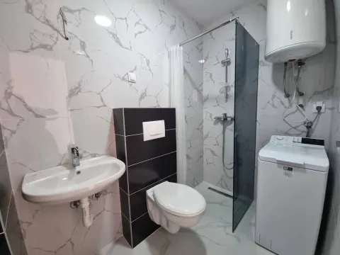 Prodaja, jednosoban stan, 46m², Centar, Budva - image 8