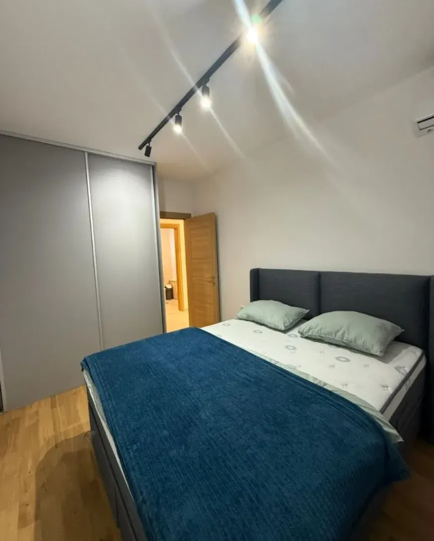Izdavanje, dvosoban stan, 53m², New City, Podgorica