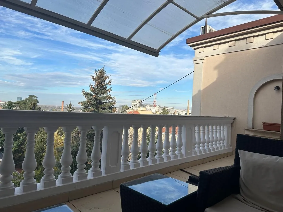 Rent, four bedroom apartment, 147m², Savski Venac, Beograd