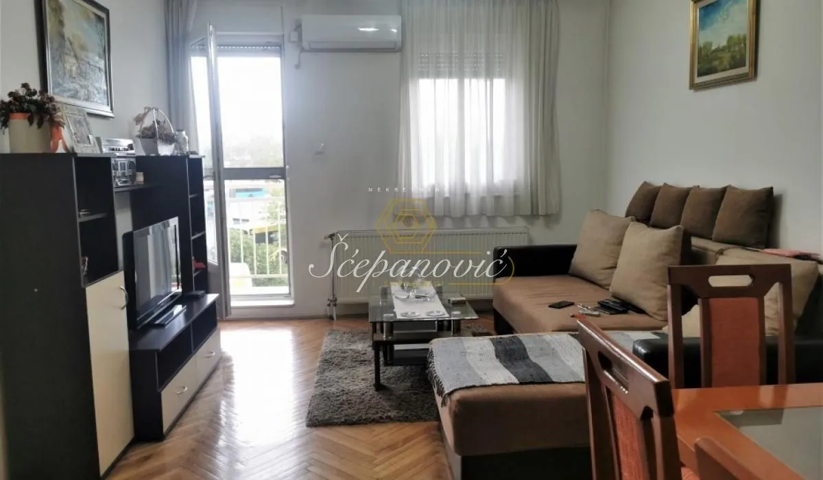 Prodaja, trosoban stan, 62m², Novo naselje, Novi Sad