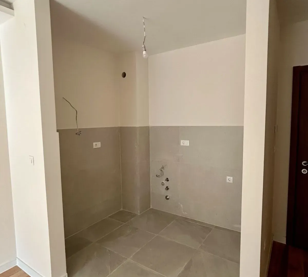 Prodaja, jednosoban stan, 43m², Central Point, Podgorica
