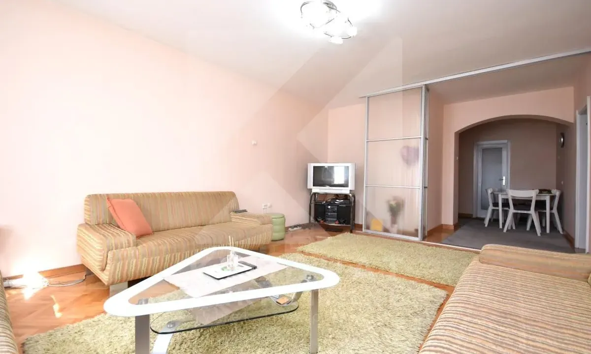 Prodaja, četvorosoban stan, 92m², Lepa Kata, Podgorica