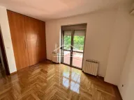 Izdavanje, kuća, 303m², Košutnjak, Beograd - image 12
