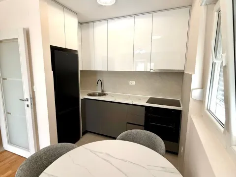 Rent, one bedroom apartment, 42m², Pobrežje, Podgorica - image 2