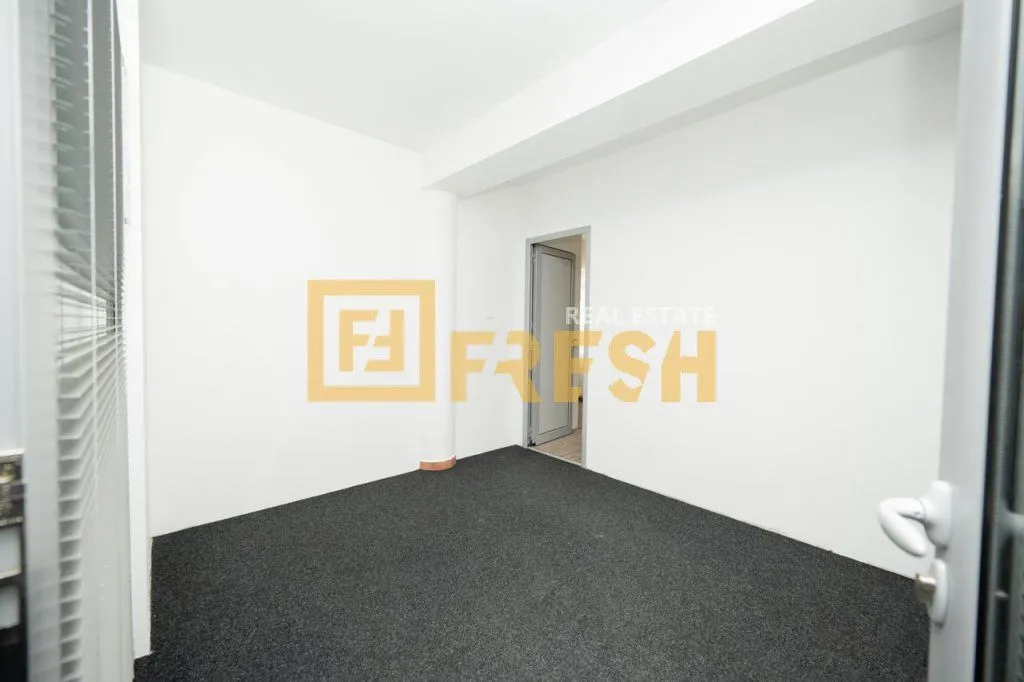 Rent, office space, 1000m², Centar, Podgorica