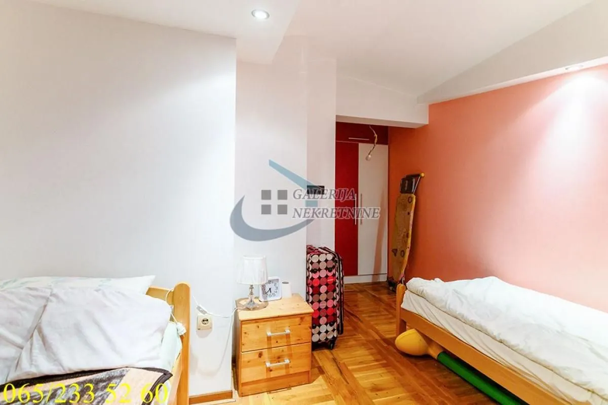 Sale, three bedroom apartment, 72m², Karaburma, Palilula Sve Podlokacije